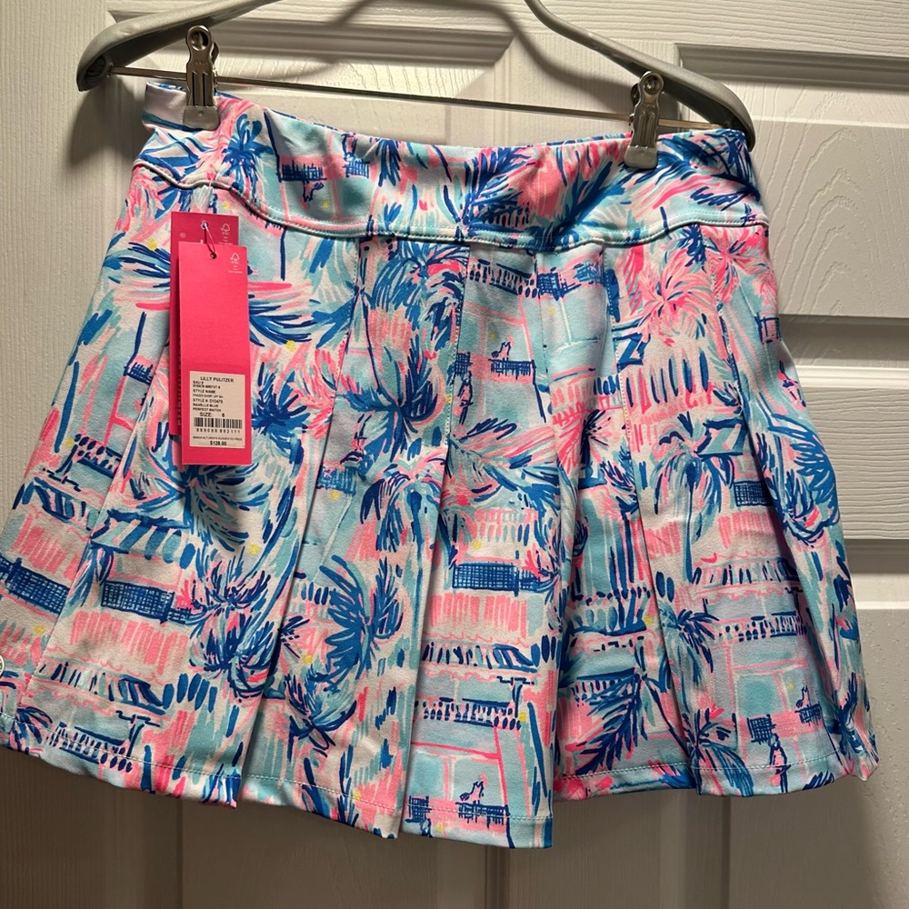 NWT SIZE 6 LILLY PULITZER LUXLETIC FRAZER SHORT
